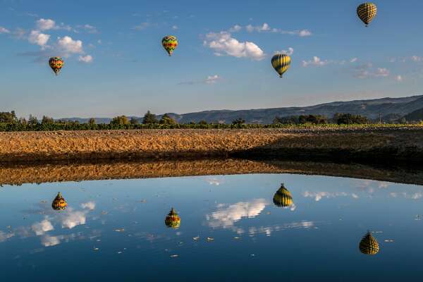 3 People Injured When Hot Air Balloon Hits Power Line Near