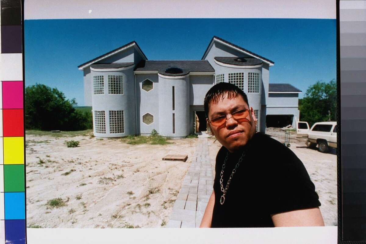 Portraits of the Quintanilla family after Selena's death, presented by
