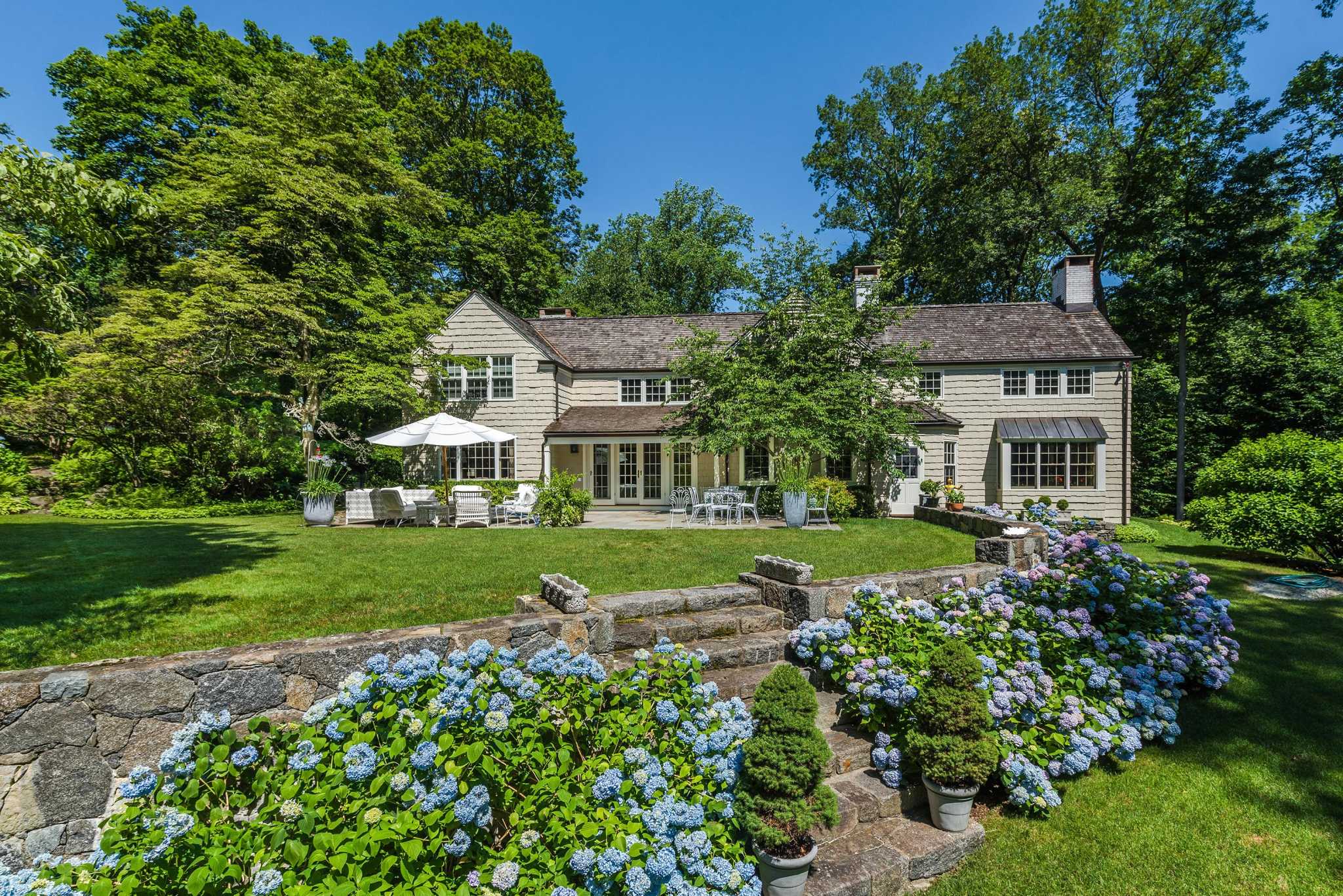 'Quintessential New England country home' is close to town