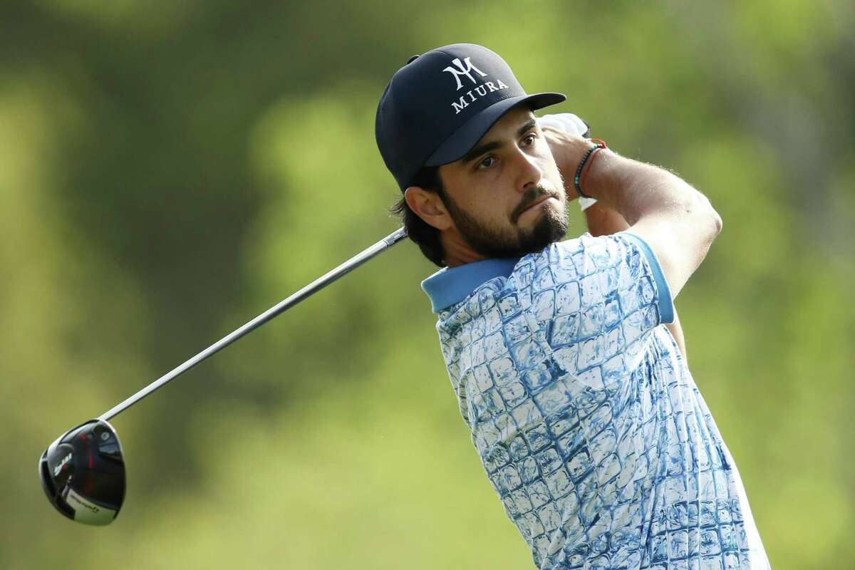 AUSTIN, TEXAS - MARCH 28: Abraham Ancer of Mexico plays his shot from the third tee in his match against Cameron Smith of Australia during the second round of the World Golf Championships-Dell Technologies Match Play at Austin Country Club on March 28, 2019 in Austin, Texas. (Photo by Ezra Shaw/Getty Images)