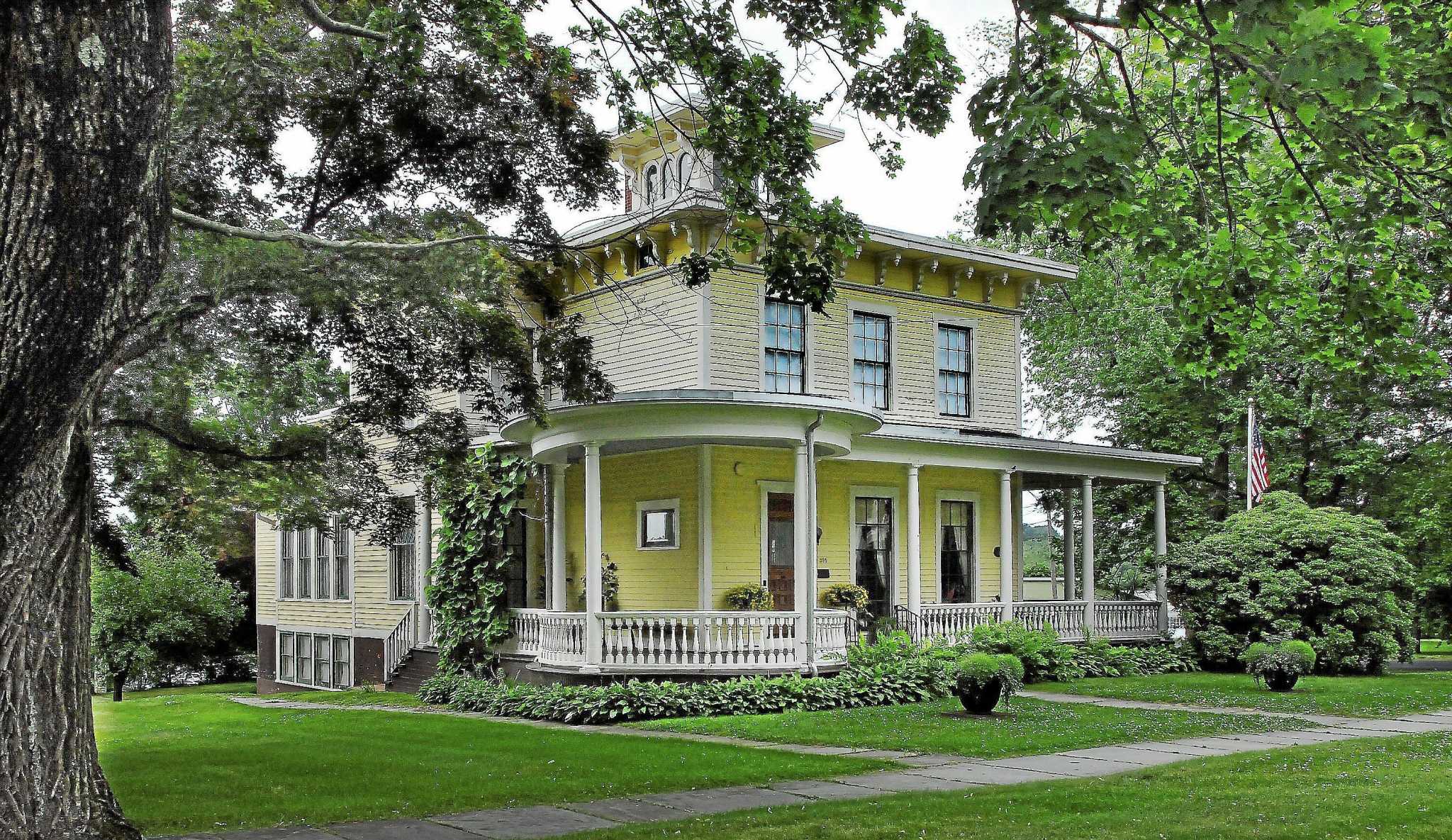Cromwell Historical Society offers rope making lesson
