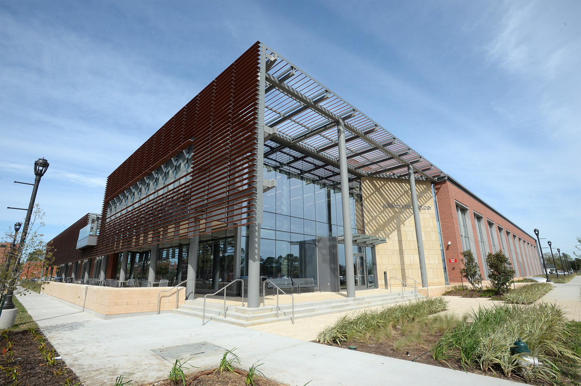 Luse Building Photos: LU opens new tech building