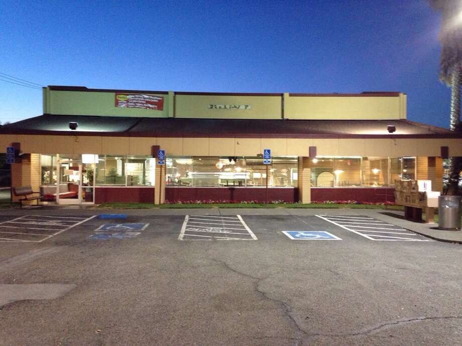 The Last Denny S In Marin Demolished To Make Way For Vegetarian