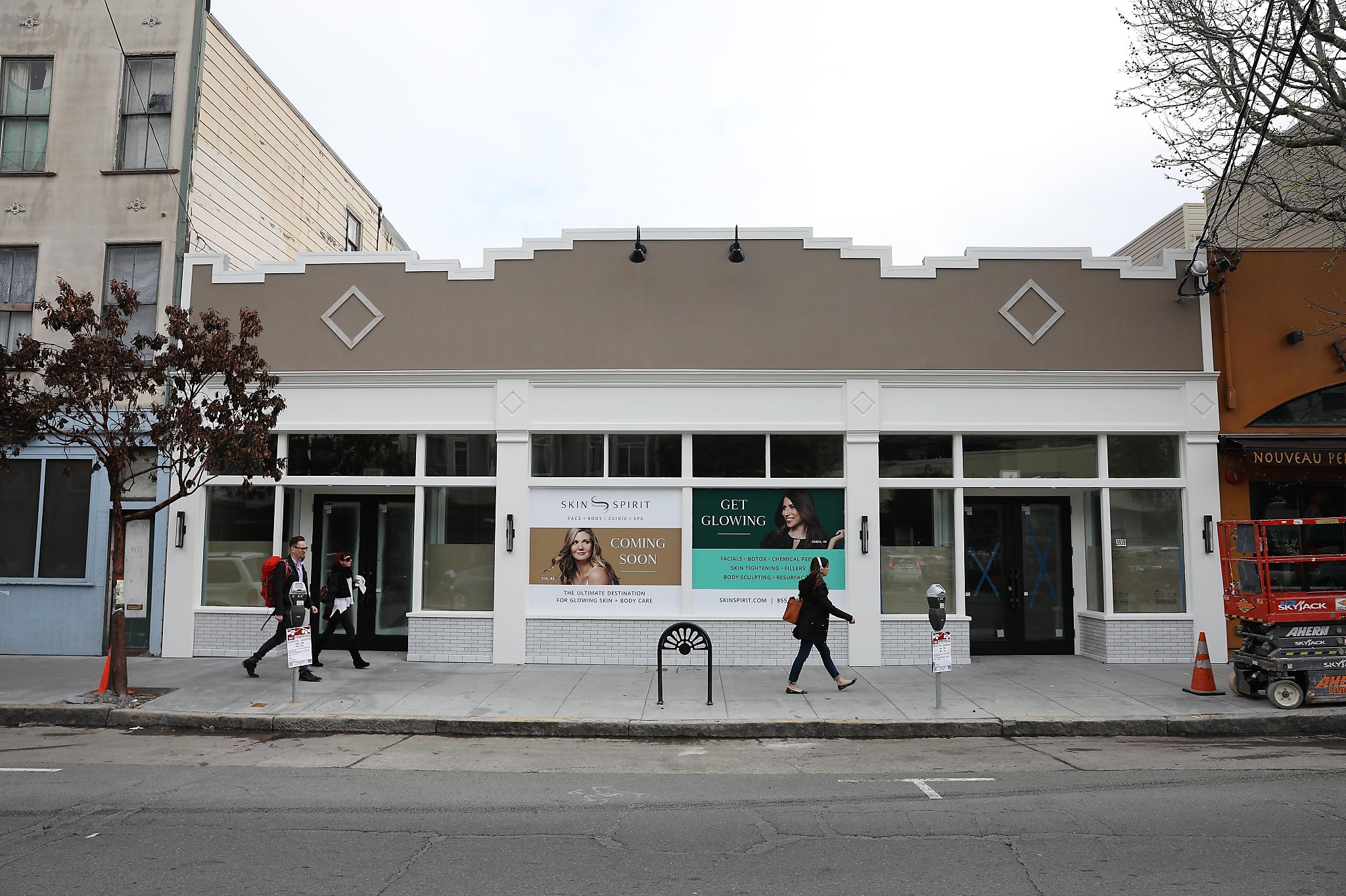 How does a retail space stay empty in San Francisco for 16 years?