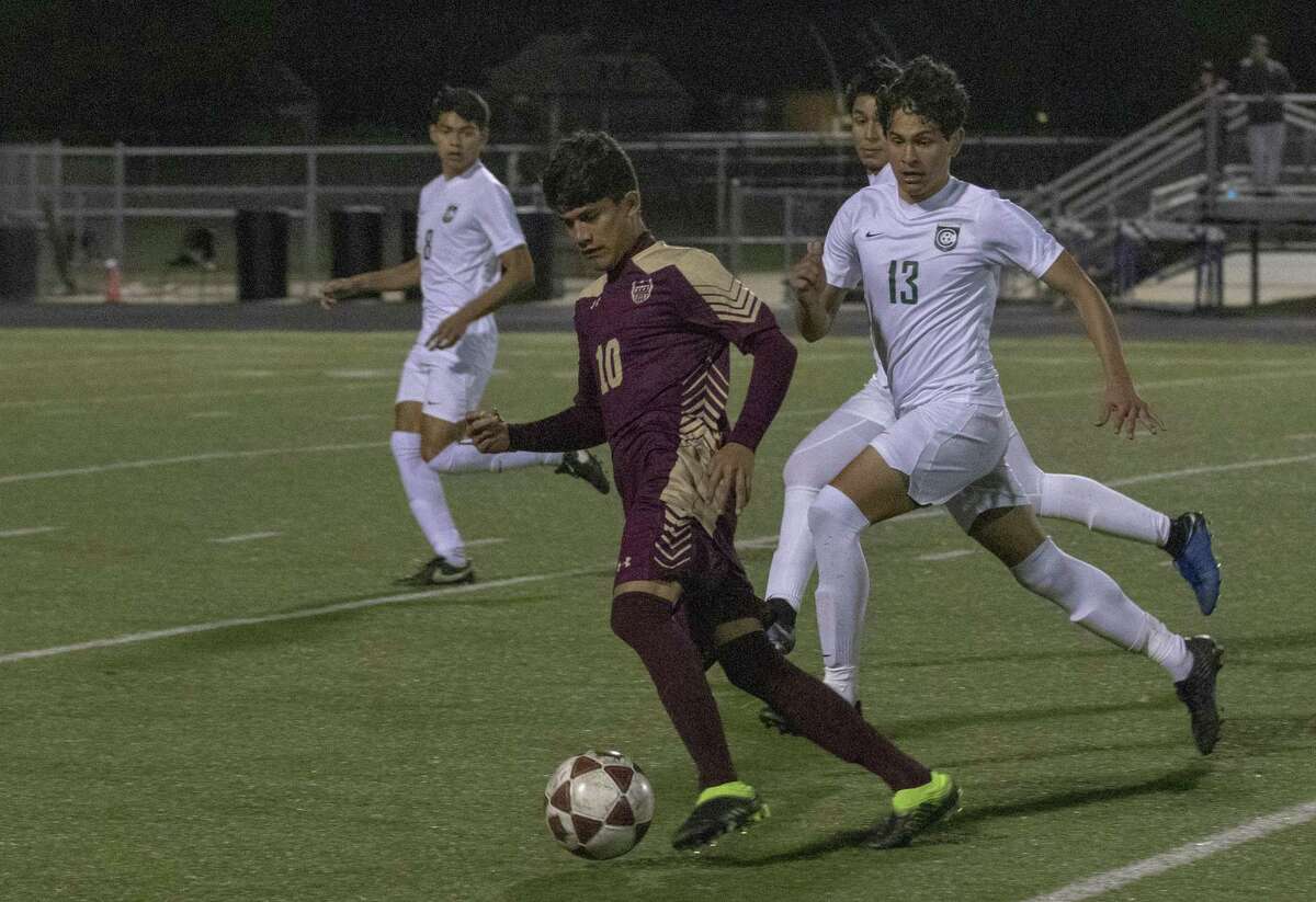 Magnolia West junior Jeremias Gonzalez (10) dribbles across the field during a Region III-5A playoff soccer match Tuesday, April 2, 2019 at College Station High School in College Station.