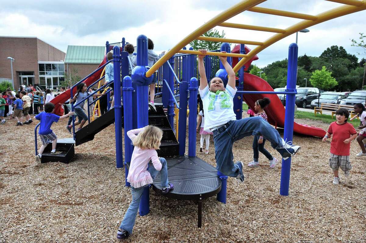 Hamden residents oppose SROs in elementary schools