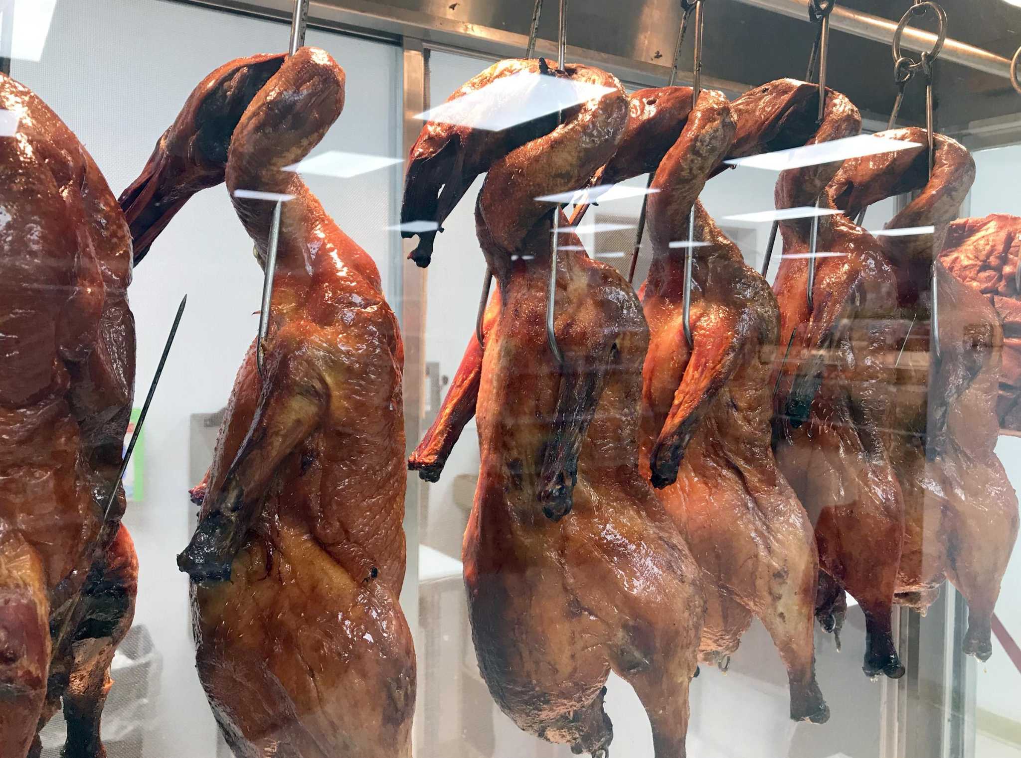 Dinner togo Headon whole roasted ducks