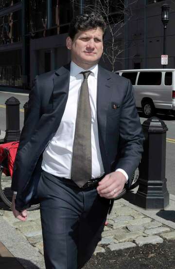 Felicity Huffman Others Join Greenwich Lawyer In Pleading Guilty In Admissions Scheme Houstonchronicle Com