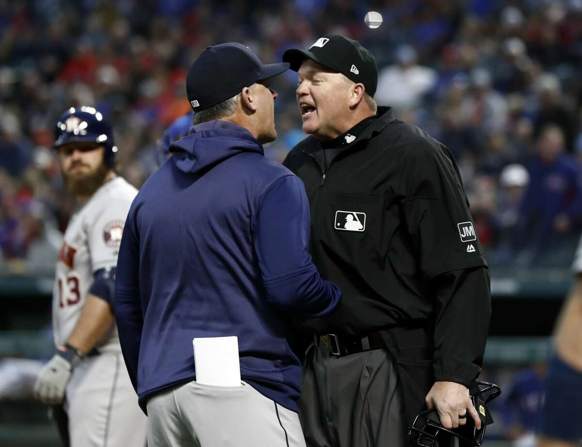 A.J. Hinch, Alex Cintron ejected from AstrosRangers game by umpire Ron