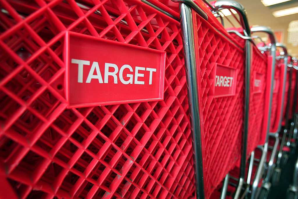 Target raises its minimum wage to $13
