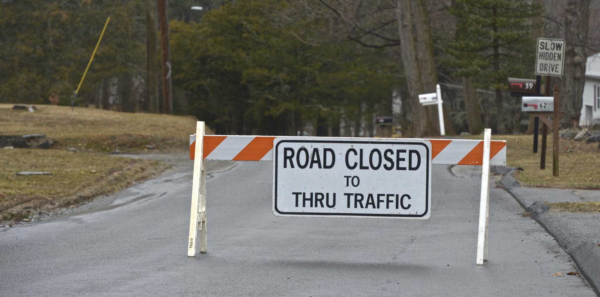 Route 39 in Danbury closed most of Saturday for tree down on wires