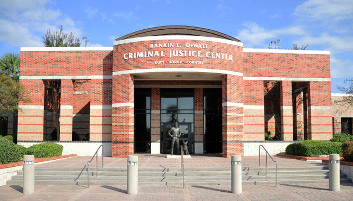 Man dies while in custody at Texas City jail