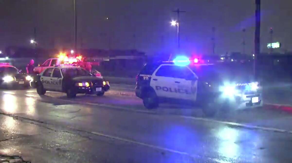 Man dies after pickup truck crash in north Houston