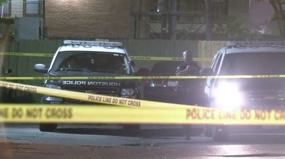 Man shot in the head, dies in southwest Houston Houston Chronicle