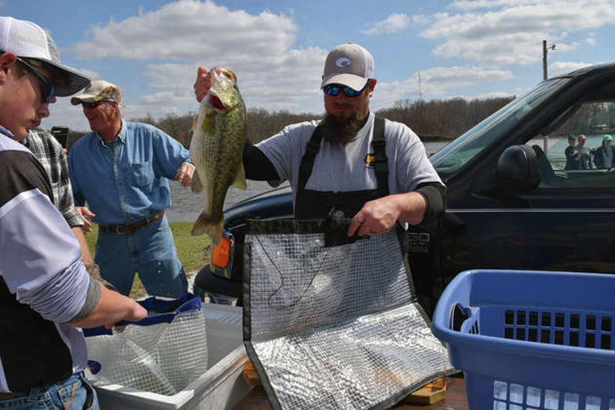 Slideshow JHS Bass Fishing Tournament