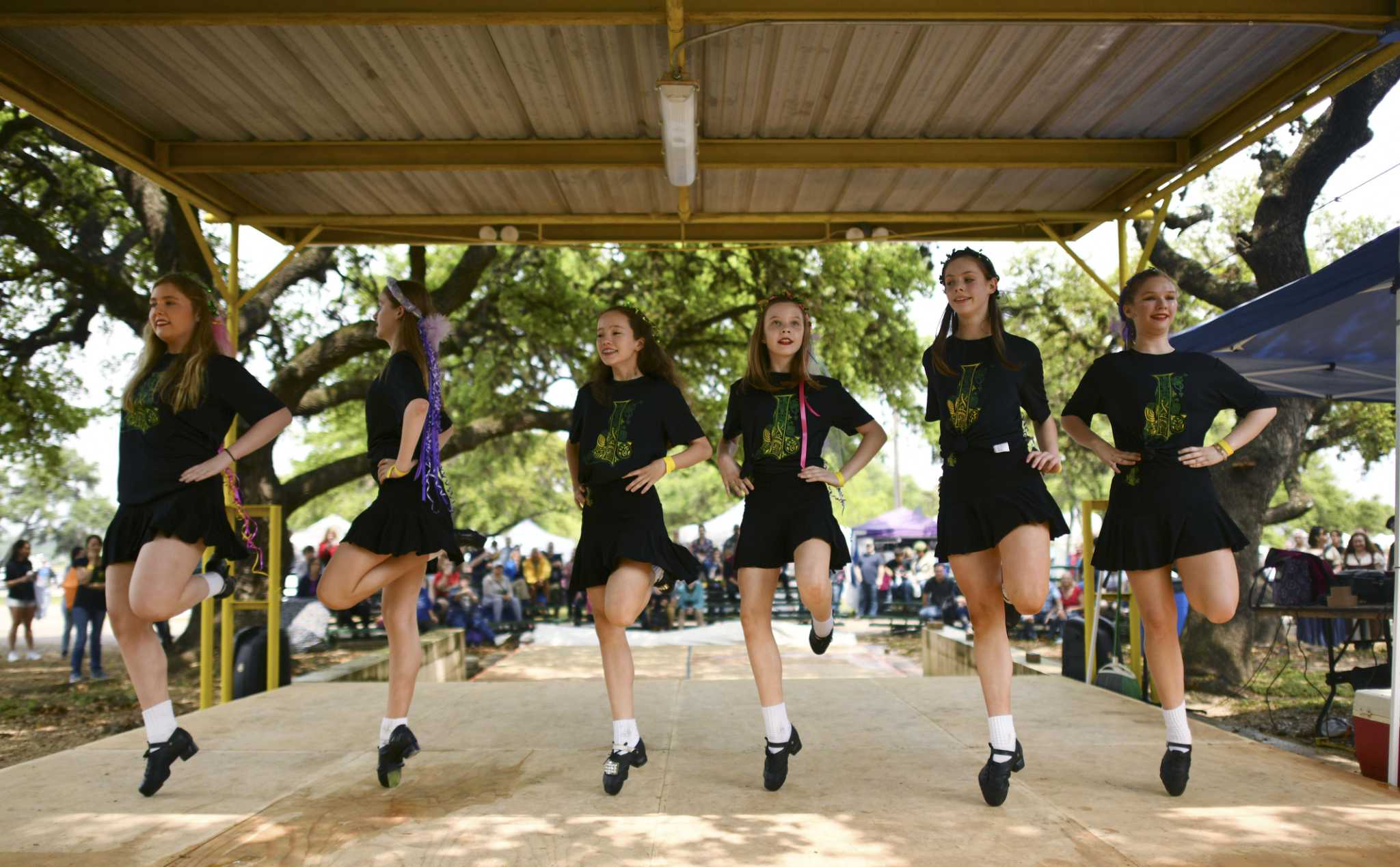 Crowds come out in droves for the San Antonio Highland Games where