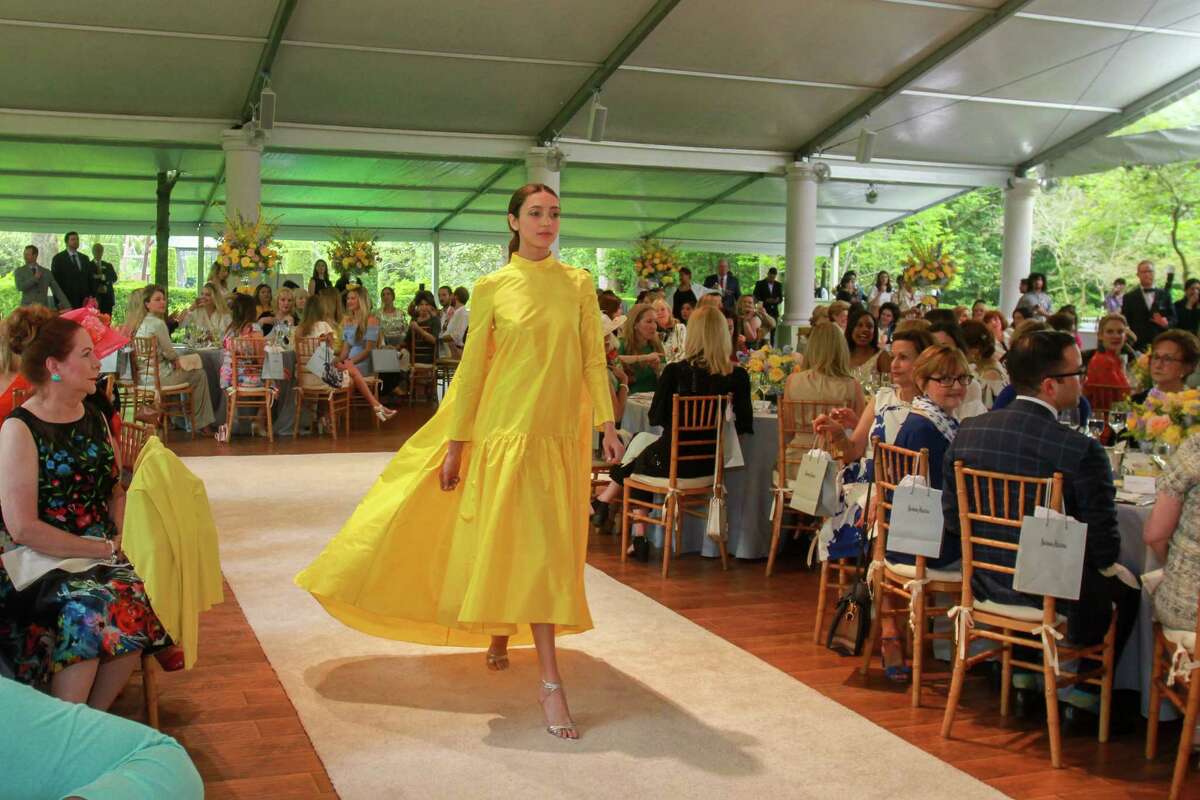 Kate Upton, Astros wives fete Bayou Bend fashion show and luncheon