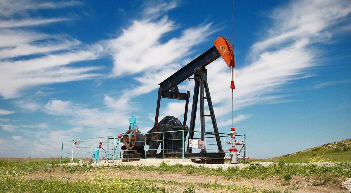They’re under 40 and they’re drilling for oil in the Permian Basin of West Texas. Millennial-run oil company Double Eagle Energy Holdings III has received three drilling permits from the Railroad Commission of Texas for a trio of projects in Midland County.