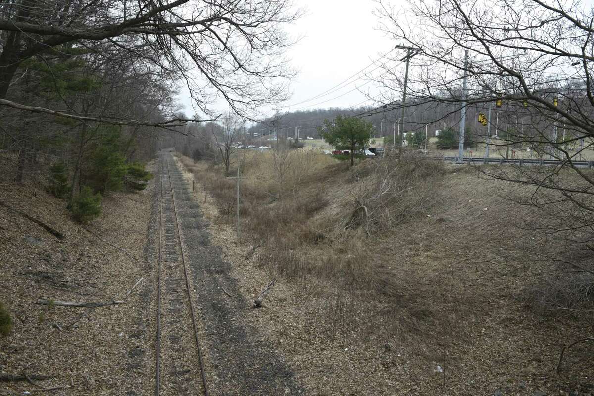 Danbury looks for faster train to New York City