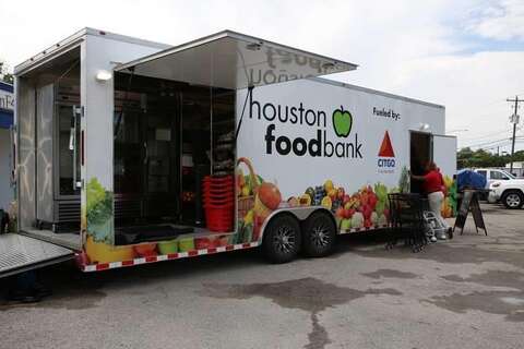New Mobile Food Pantry Serves Houstons Harvey Affected