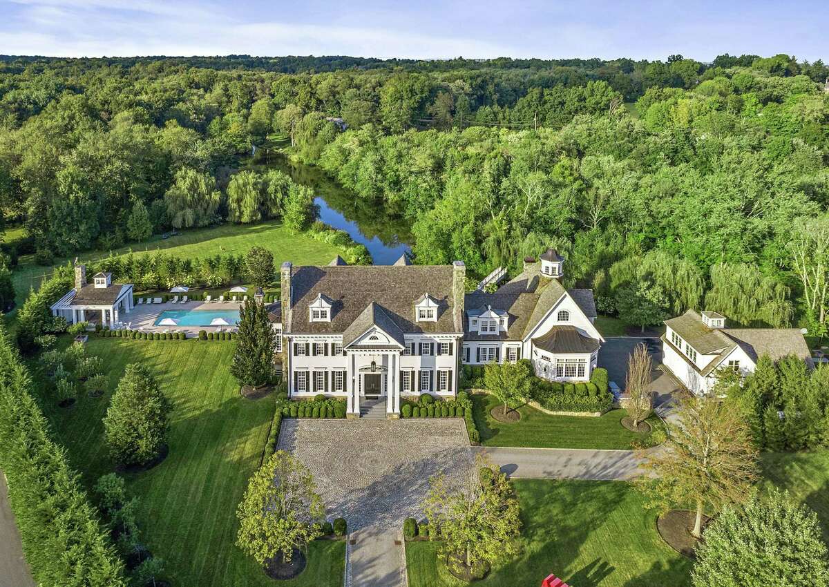 Music executive Tommy Mottola has sold his home at 33 John St., in backcountry Greenwich, Conn., for about $14.9 million.