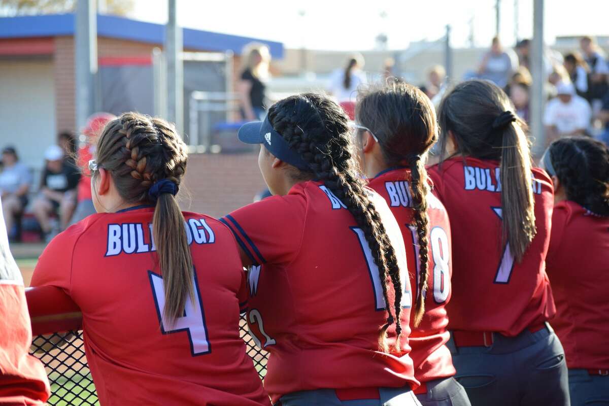 The Plainview Bulldogs varsity softball team played a home game against Randall on Tuesday, April 9. Plainview lost to Randall with a score of 15-3.