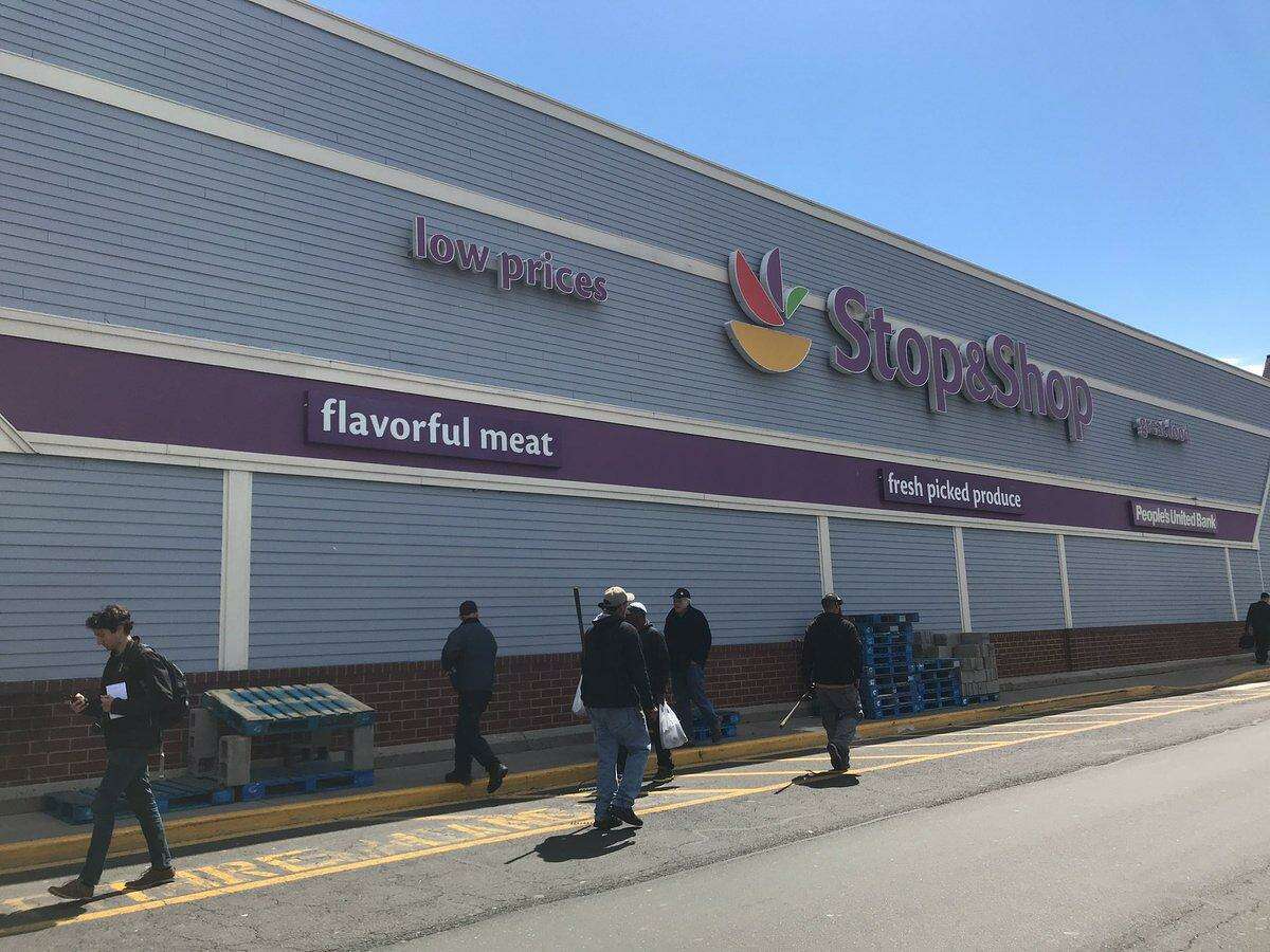Stop & Shop workers go on strike in CT