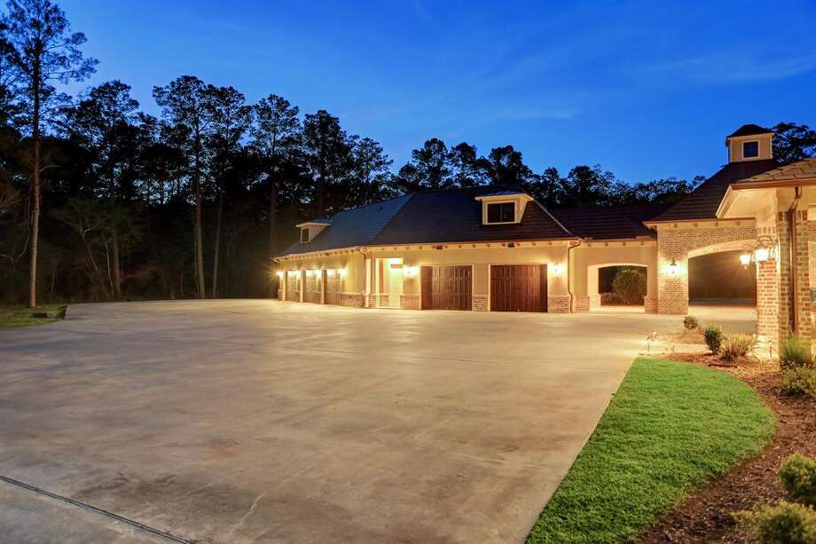 Recently listed 2.5M Crosby ranch comes with its own mini water park