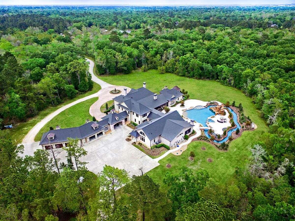 Recently Listed 2 5m Crosby Ranch Comes With Its Own Mini Water Park And Lazy River