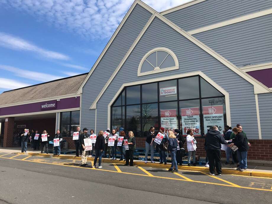 Stop & Shop workers go on strike in CT New Haven Register