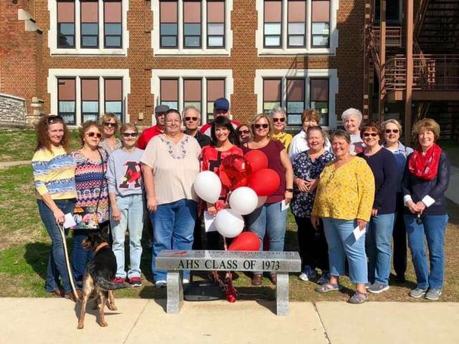 Alton High Class Of 1973 Dedicates Bench Alton Telegraph