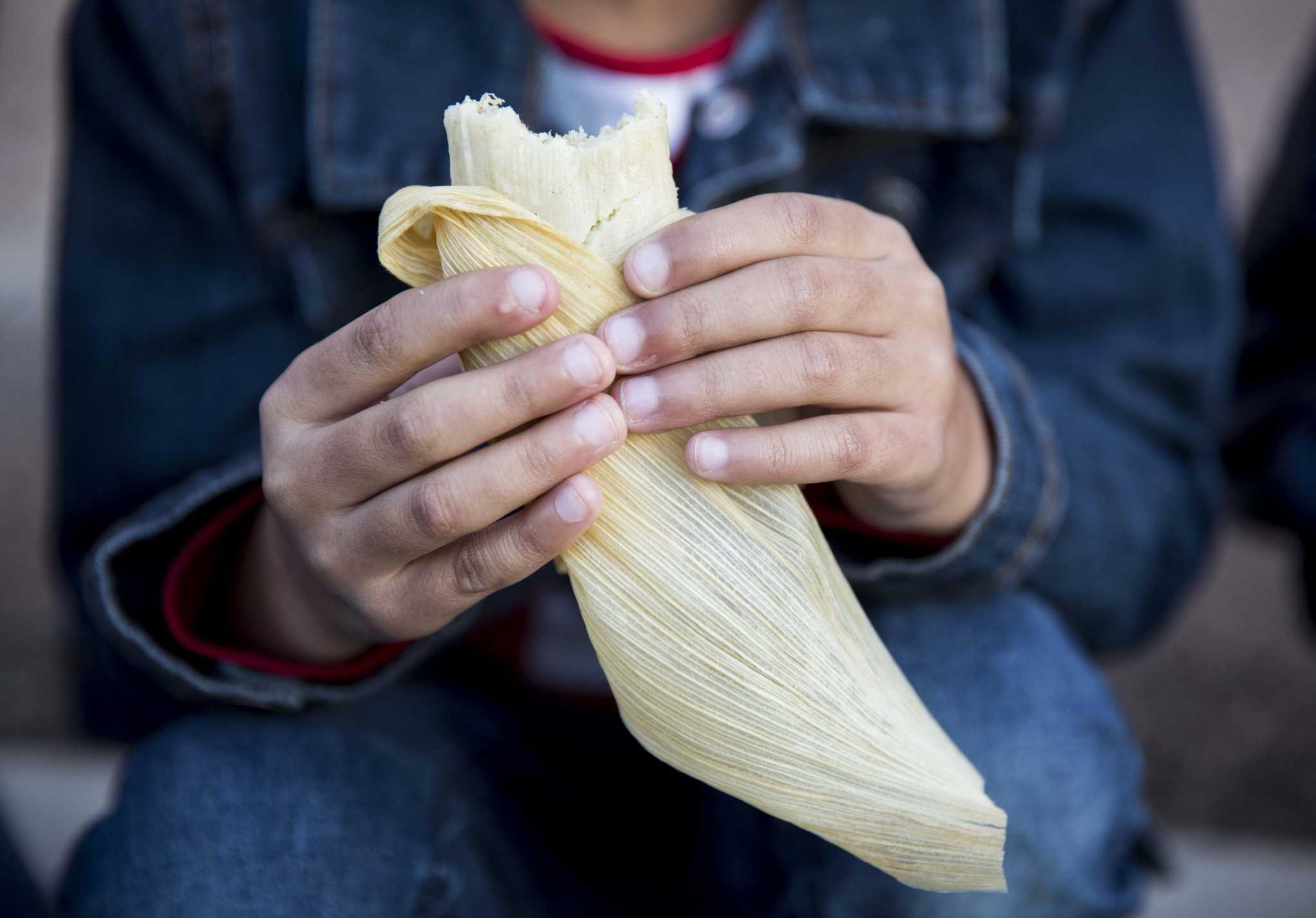 Apparently Some People Eat Tamales With The Husk On