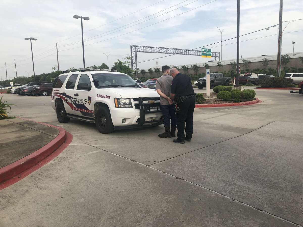 Driver dodges 5,400 in tolls with illegal license plate flipper