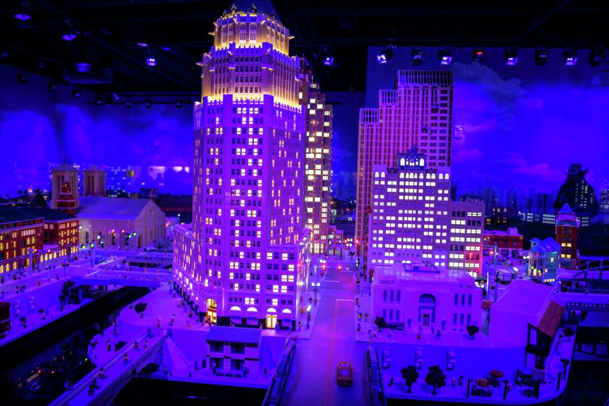 LEGOLAND Discovery Center also features MINILAND San Antonio, a replica of the city made of over 1.5 million LEGO¨ bricks. Kevin Hintz, Master Model Builder San Antonio, will lead master classes and workshops for kids at the Creative Workshop, a space for kids to learn LEGO¨ building concepts.