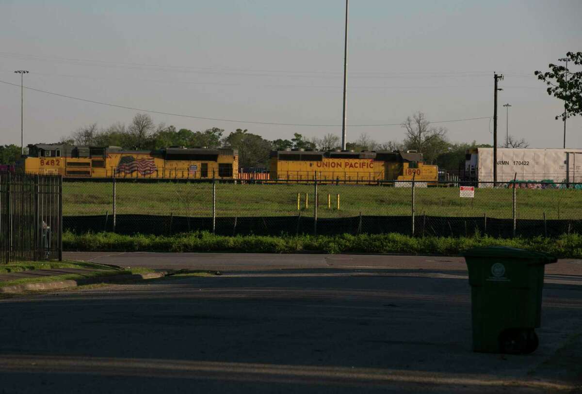 The view of a Union Pacific train going east from Lavender Street in Kashhmere Gardens neighborhood on Thursday, March 21, 2019, in Houston. Union Pacific's railroad yard had a wood treatment facility that was polluting neighborhood with creosote, a cancerous causing toxin, for decades and people did not know.