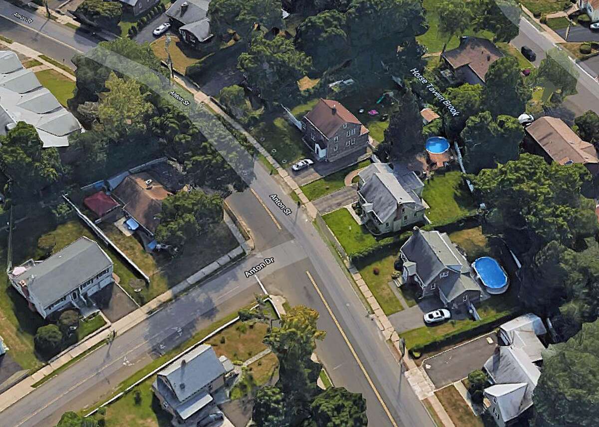 1 injured in Bridgeport house fire