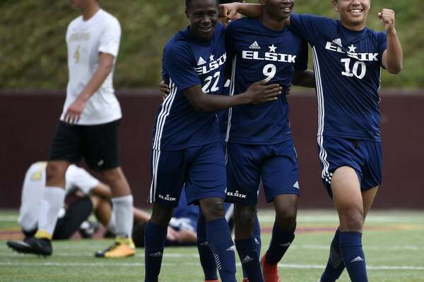 Elsik Storms Back Against Spring Woods To Win 2nd Consecutive
