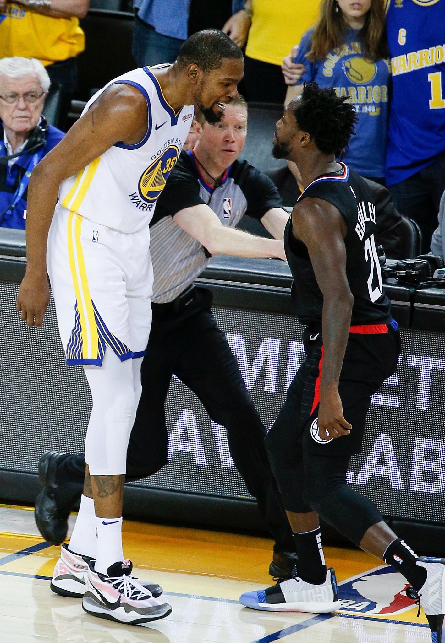 Kevin Durant ejected from Warriors Game 1 of the NBA Playoffs vs