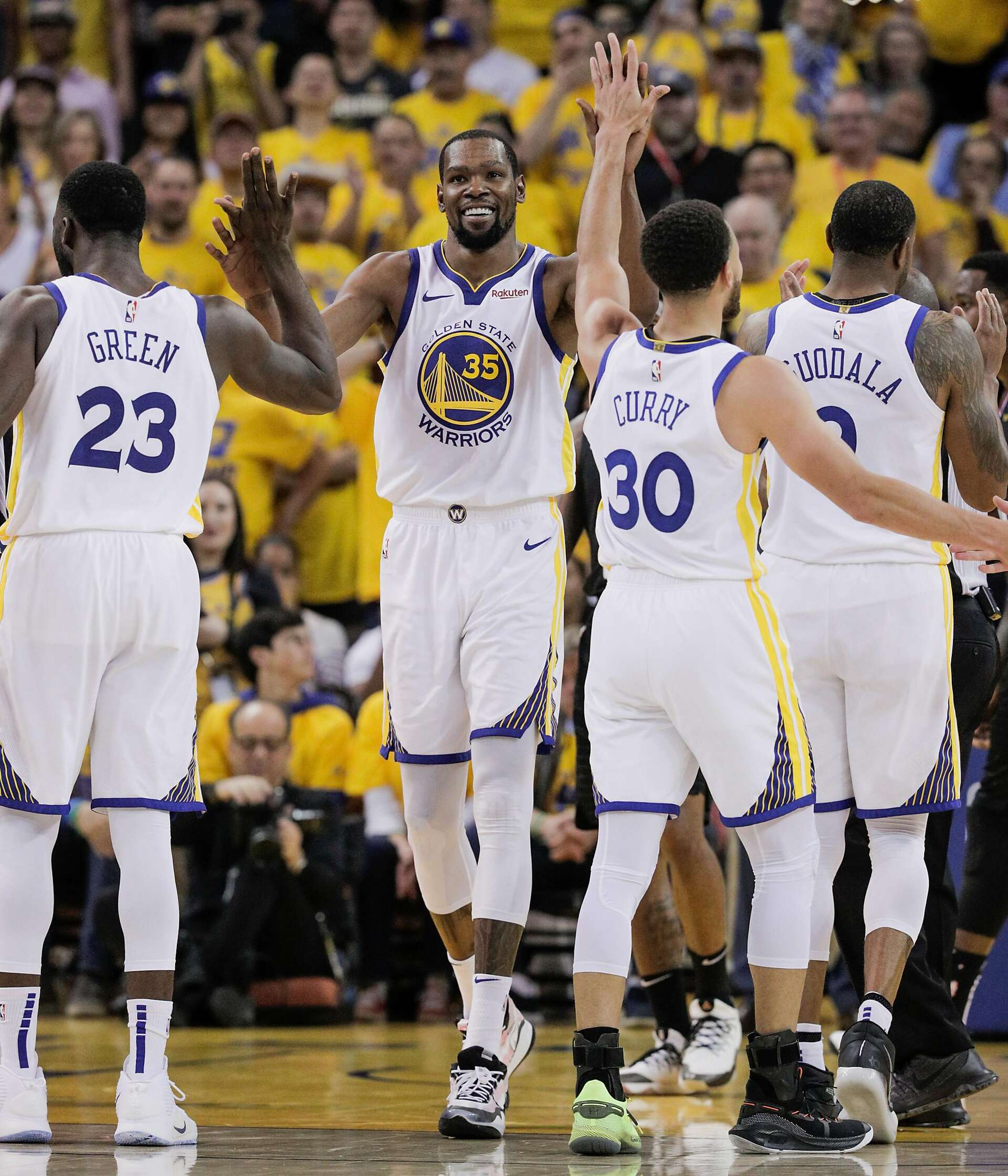People are wondering why Steph Curry was wearing two different shoes in Game 1 of the NBA Playoffs