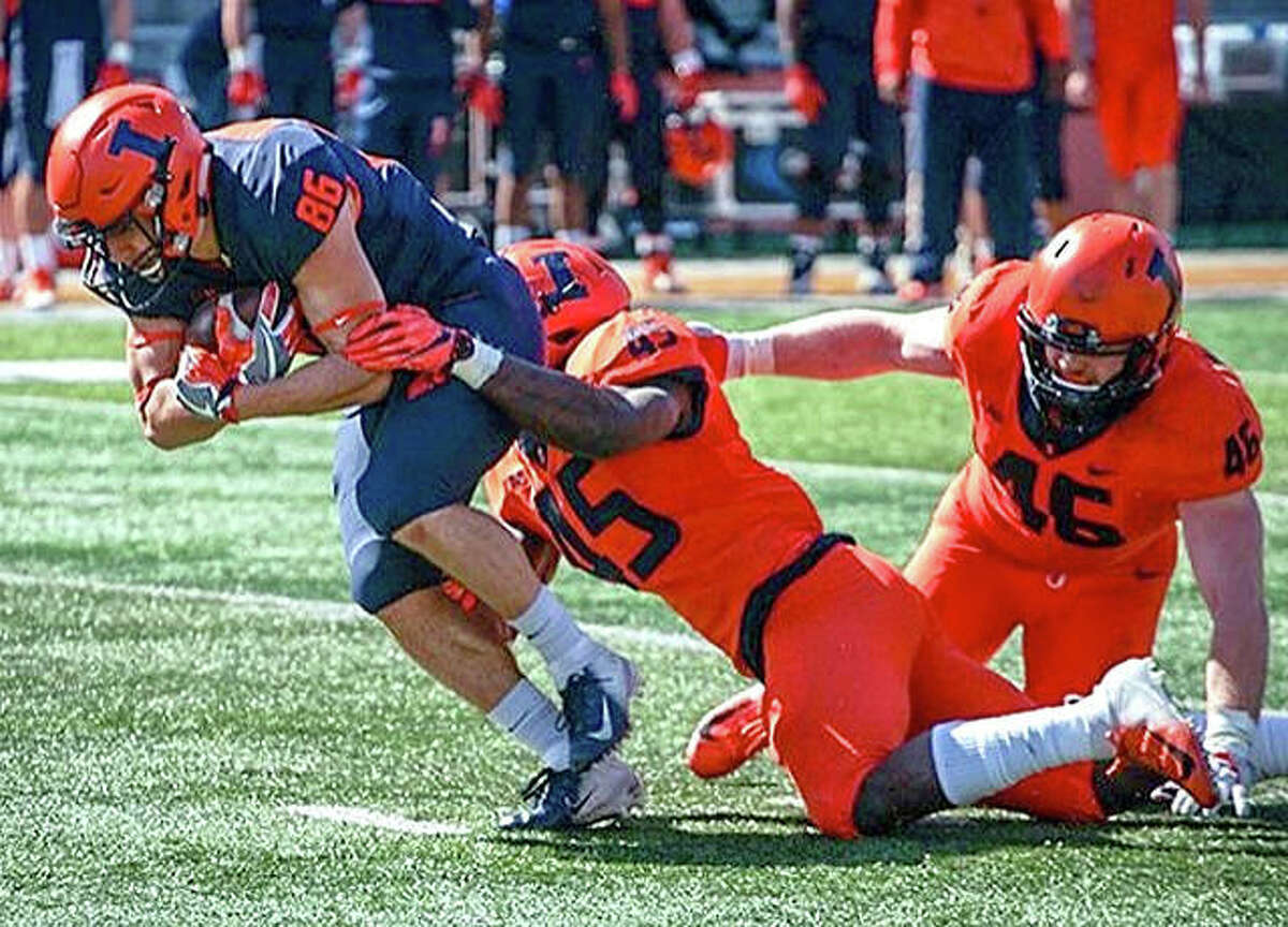 ILLINI SPRING FOOTBALL Defense in the spotlight in Orange and Blue game