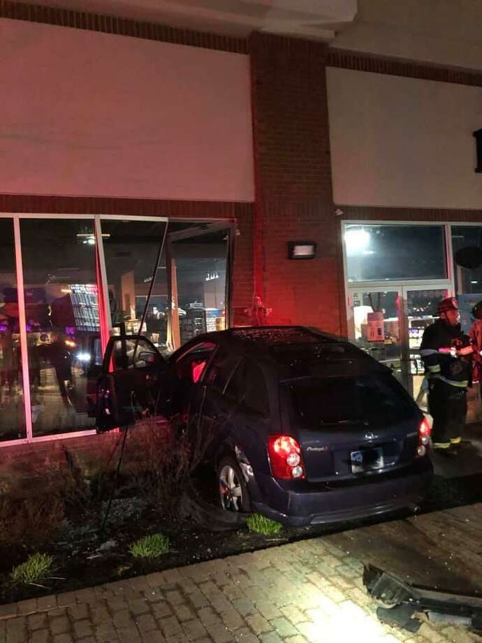 Car crashes into Trumbull pet store Connecticut Post