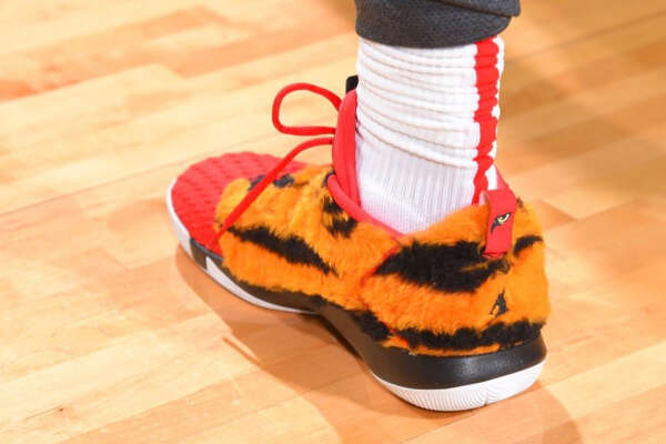 2019 tiger woods shoes