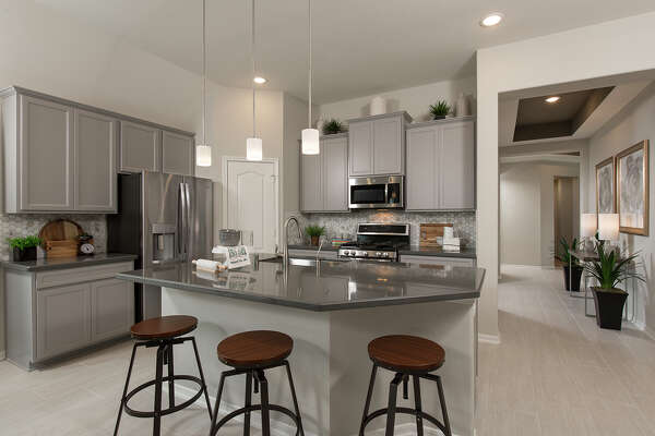 Plantation Homes Small Lot Plans Round Out Grand Mission