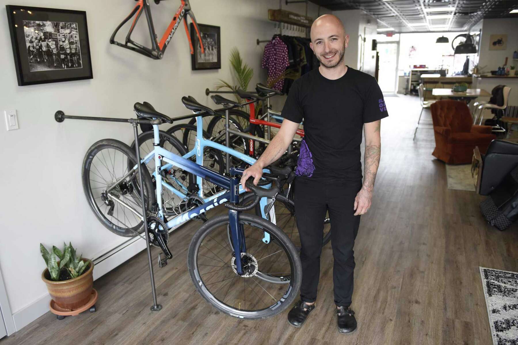 Black Oak Velo makes fast start in Old 