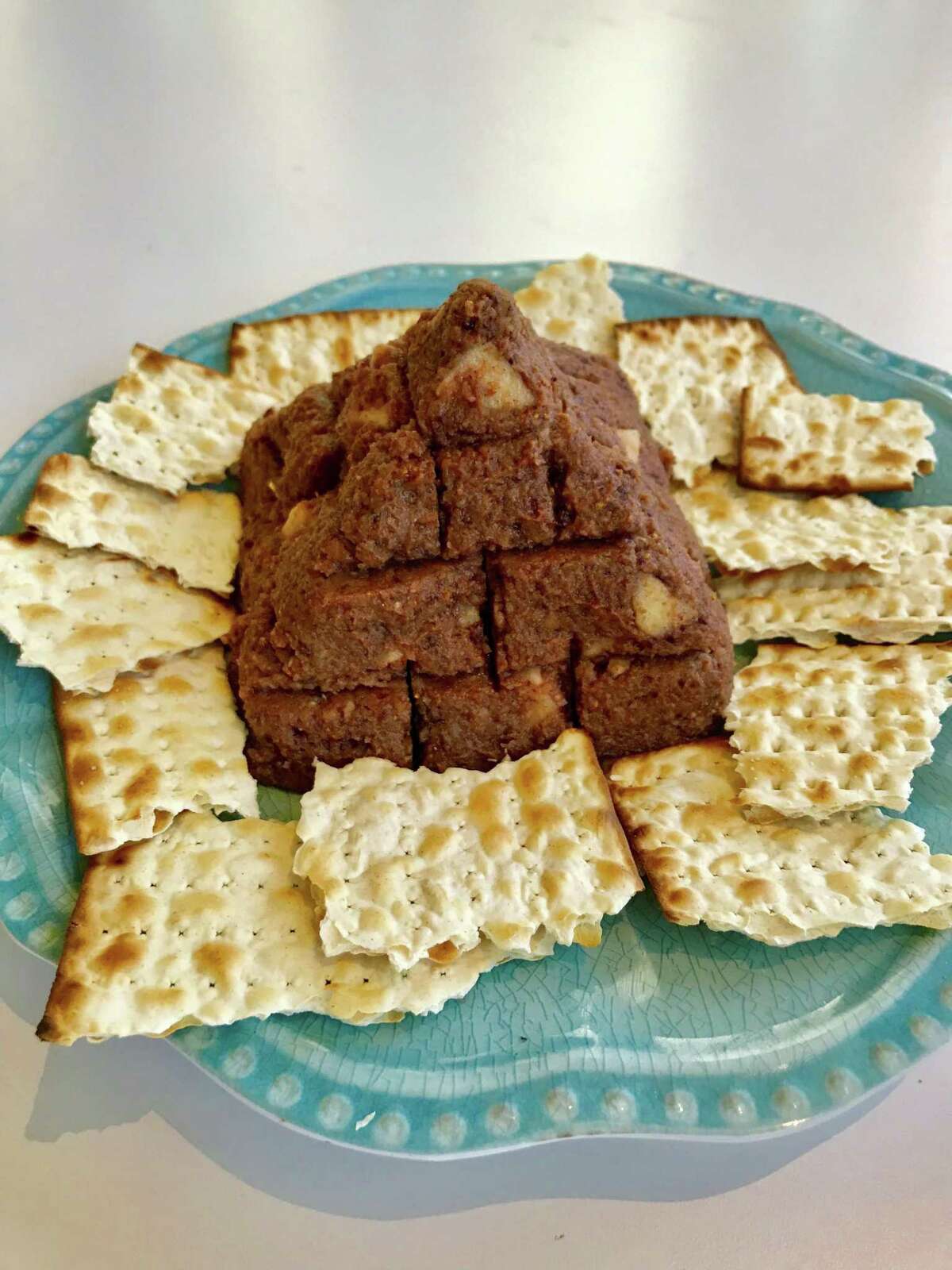 How to make a delicious, pyramid-shaped charoset for Passover Seder