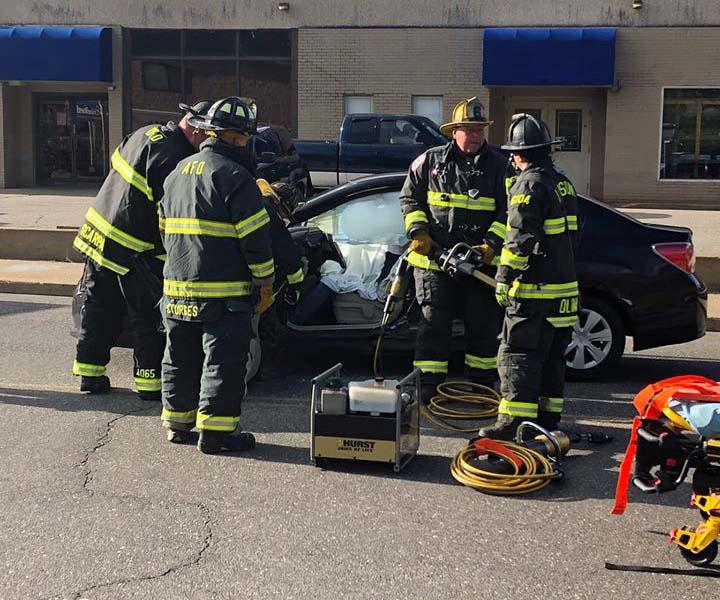 1 person hospitalized after Ansonia crash