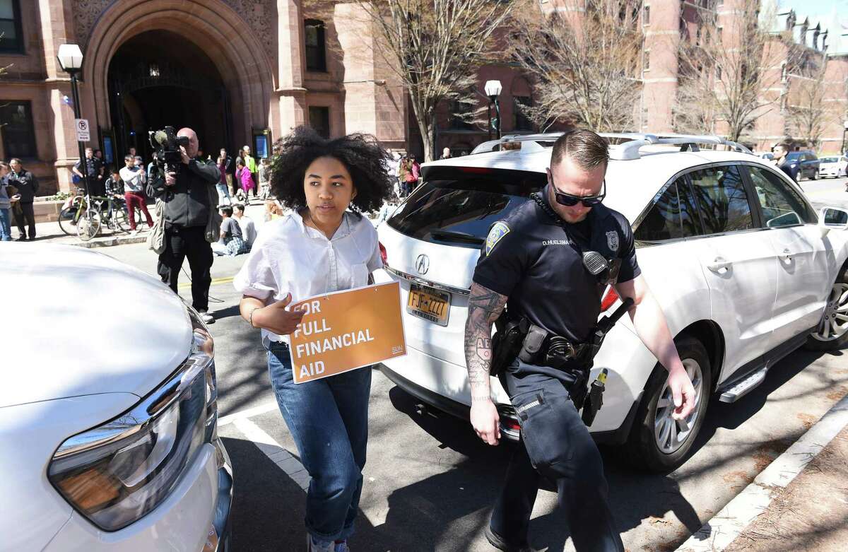Yale students arrested protesting contribution to financial aid