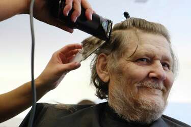 A Fresh Start Makeovers Give Formerly Homeless Men In