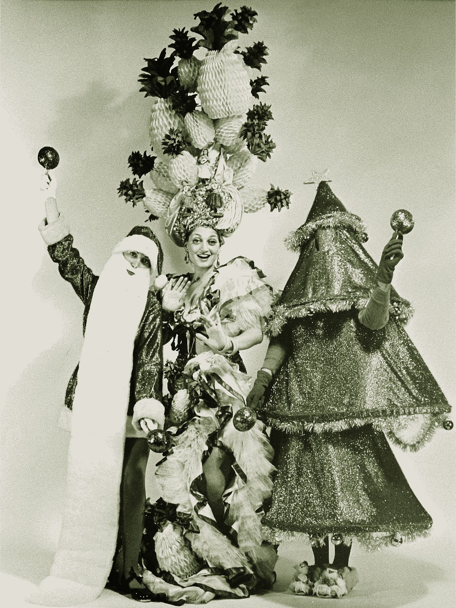 beach blanket babylon dress code Saying goodbye: Greatest moments from 'Beach Blanket Babylon'