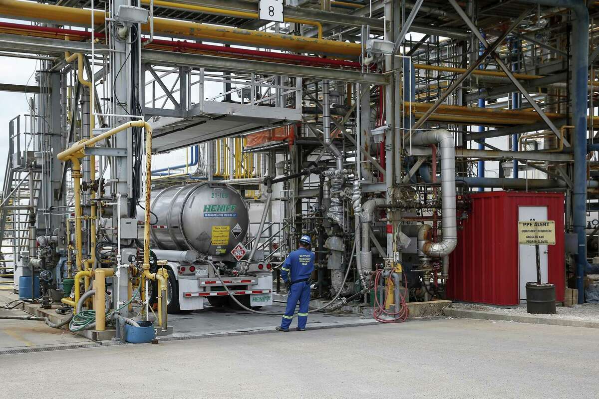 LyondellBasell progresses on $2.4 billion petrochemical expansion